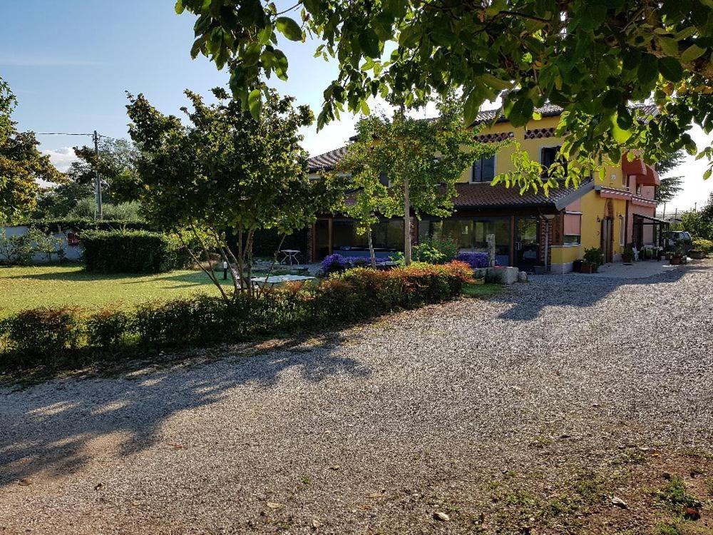 פסקנטינה Agriturismo Fior Di Maggio מראה חיצוני תמונה